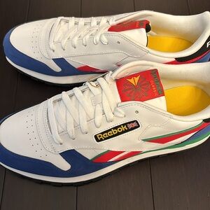 Brand new men’s Reebok Classics size 11.5